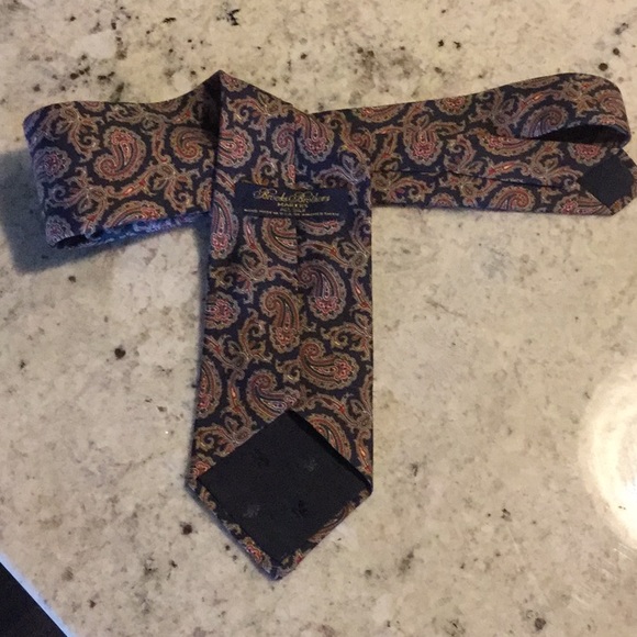 Brooks Brothers “Makers” Men’s Paisley Tie - Picture 2 of 3